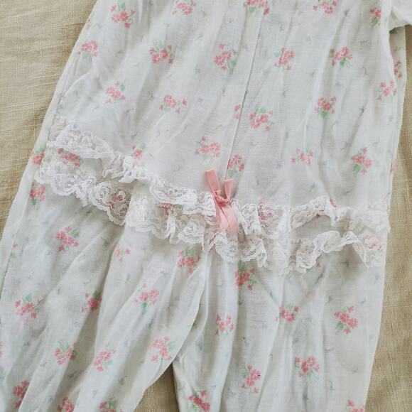 Vintage Floral Footed Pjs 12-18 months - Picture 2 of 7